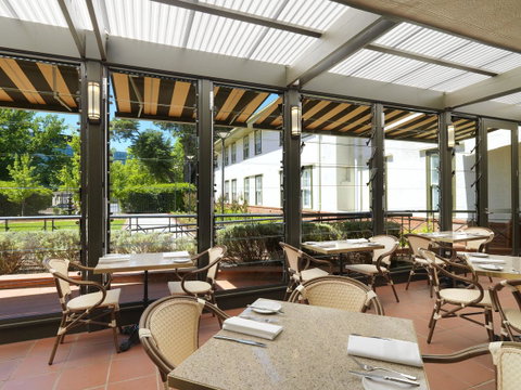 Hotel Kurrajong Canberra - Lightning Ridge Tourism 24