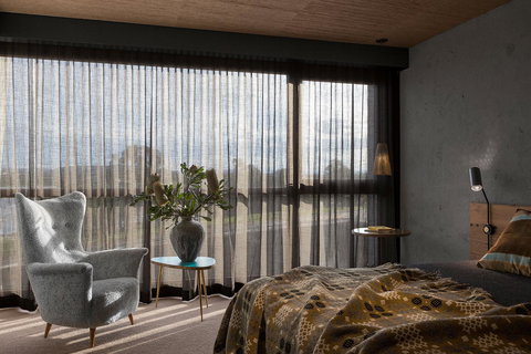 Ovolo Nishi - Lightning Ridge Tourism 6