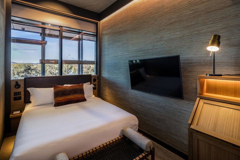 Ovolo Nishi - Lightning Ridge Tourism 11