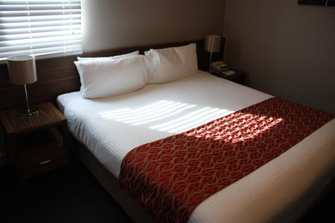 Quality Hotel Dickson - Lightning Ridge Tourism 16