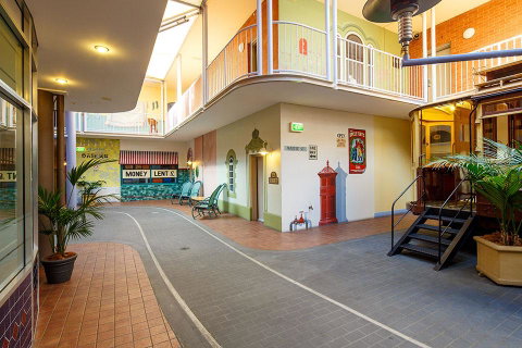 Quality Hotel Dickson - Lightning Ridge Tourism 12