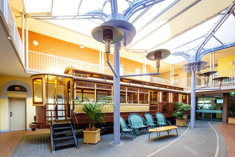 Quality Hotel Dickson - Lightning Ridge Tourism 2