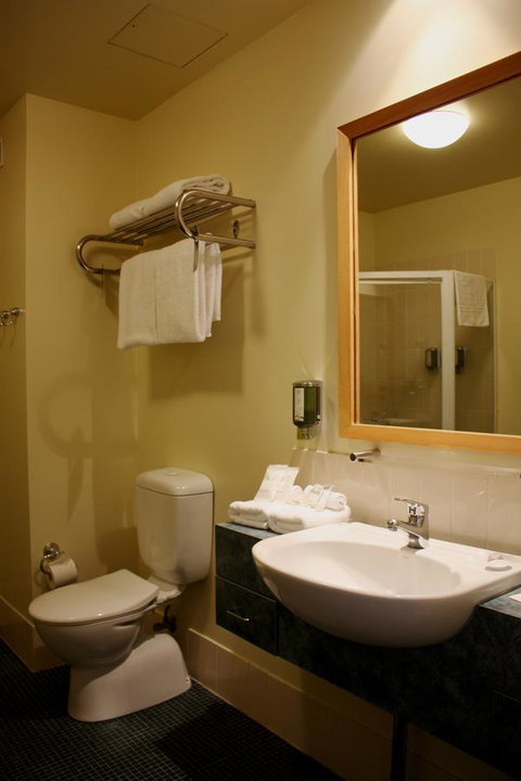 Quality Hotel Dickson - Lightning Ridge Tourism 20