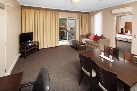 Quality Hotel Dickson - Lightning Ridge Tourism 23