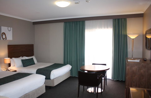 Quality Hotel Dickson - Lightning Ridge Tourism 33