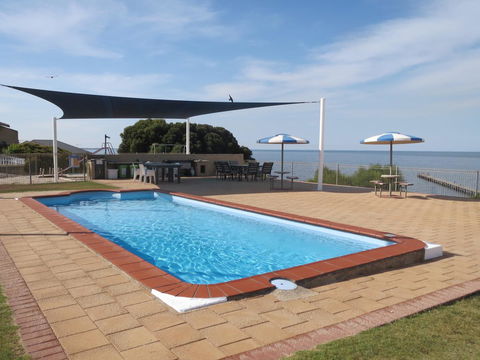 Stansbury Holiday Motel - Lightning Ridge Tourism 35