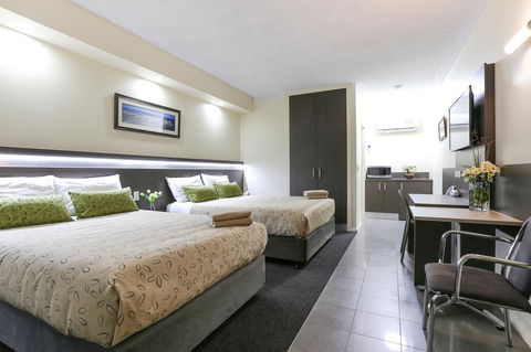 Morphettville Motor Inn - Lightning Ridge Tourism 12