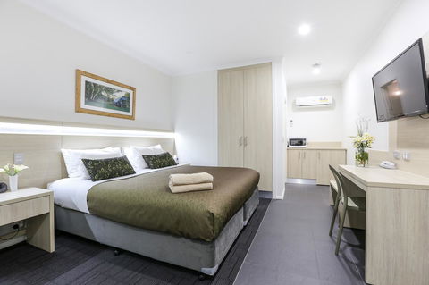 Morphettville Motor Inn - Lightning Ridge Tourism 11