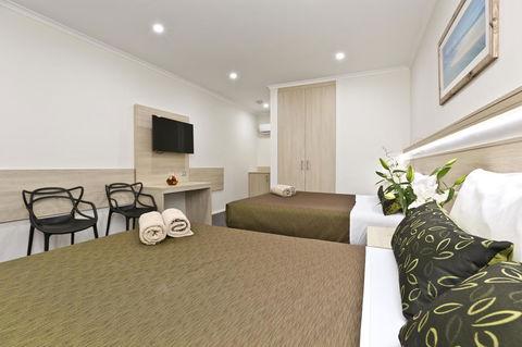 Morphettville Motor Inn - Lightning Ridge Tourism 10