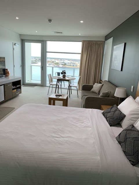 Wallaroo Marina Stayz - Lightning Ridge Tourism 4