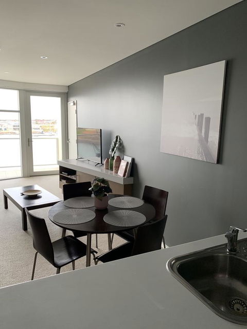 Wallaroo Marina Stayz - Lightning Ridge Tourism 10