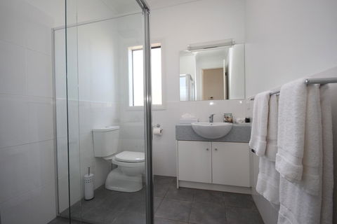 Wallaroo Marina Apartments - Lightning Ridge Tourism 29