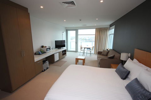 Wallaroo Marina Apartments - Lightning Ridge Tourism 21