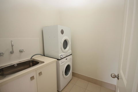 Wallaroo Marina Apartments - Lightning Ridge Tourism 40