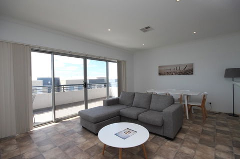 Wallaroo Marina Apartments - Lightning Ridge Tourism 25