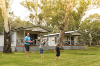 Book Clare Accommodation Vacations Lightning Ridge Tourism Lightning Ridge Tourism