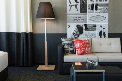 Atura Adelaide Airport - Lightning Ridge Tourism 2