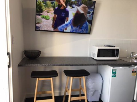 Port Lincoln Shark Apartment 1 - Lightning Ridge Tourism 12