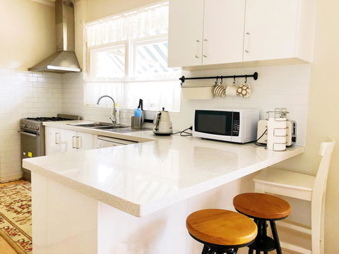 Beautiful Garden House - Lightning Ridge Tourism 15