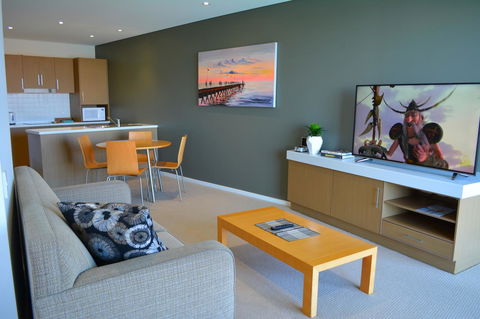 Wallaroo Marina Luxury Apartment - Lightning Ridge Tourism 9