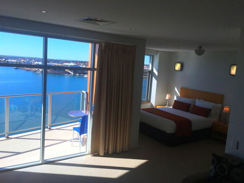 Wallaroo Marina Luxury Apartment - Lightning Ridge Tourism 18