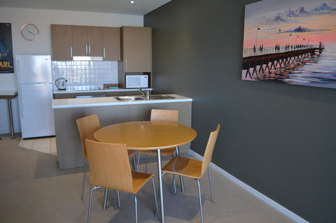 Wallaroo Marina Luxury Apartment - Lightning Ridge Tourism 19