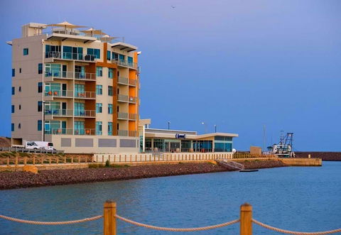 Wallaroo Marina Luxury Apartment - Lightning Ridge Tourism 1