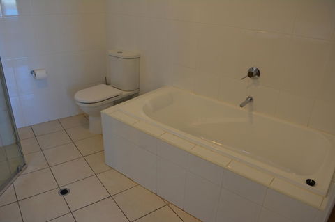 Wallaroo Marina Luxury Apartment - Lightning Ridge Tourism 23