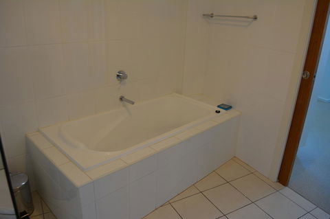 Wallaroo Marina Luxury Apartment - Lightning Ridge Tourism 24