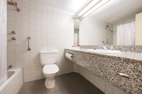 Hotel Grand Chancellor Adelaide - Lightning Ridge Tourism 27