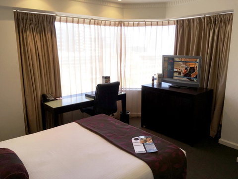 Hotel Grand Chancellor Adelaide - Lightning Ridge Tourism 7