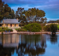 Stonewell Cottages and Vineyards - Lightning Ridge Tourism
