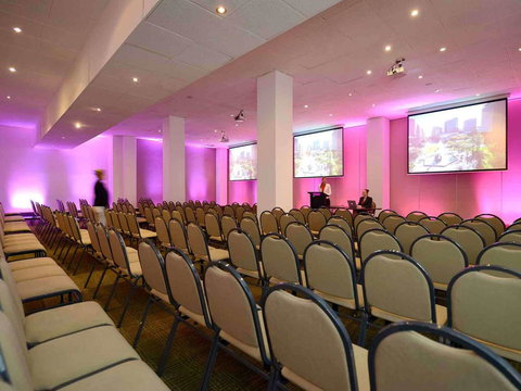 Grosvenor Hotel Adelaide - Lightning Ridge Tourism 23