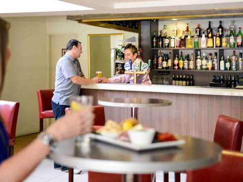 Grosvenor Hotel Adelaide - Lightning Ridge Tourism 20