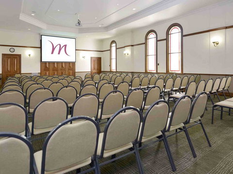 Grosvenor Hotel Adelaide - Lightning Ridge Tourism 21