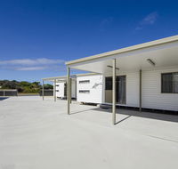 Rocks Retreat Cabin - Dolphin - Lightning Ridge Tourism