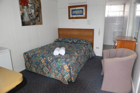 Ardeanal Motel - Lightning Ridge Tourism 22