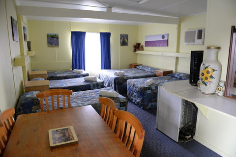 Ardeanal Motel - Lightning Ridge Tourism 44