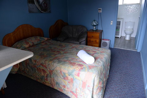 Ardeanal Motel - Lightning Ridge Tourism 39