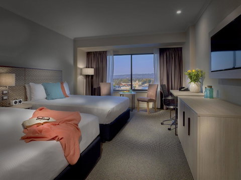 Stamford Grand Adelaide - Lightning Ridge Tourism 43