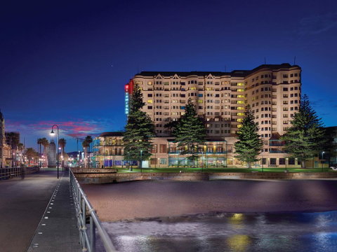 Stamford Grand Adelaide - Lightning Ridge Tourism 0