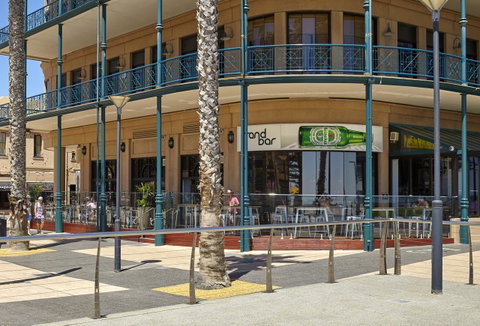 Stamford Grand Adelaide - Lightning Ridge Tourism 36