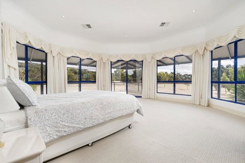 Doyles On The Bay - Lightning Ridge Tourism 26