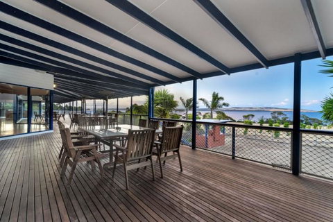 Doyles On The Bay - Lightning Ridge Tourism 8