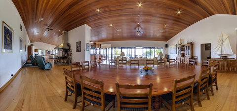 Doyles On The Bay - Lightning Ridge Tourism 22