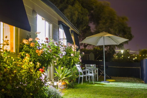 Moana Beach Sunset Holiday Accommodation A - Lightning Ridge Tourism 11