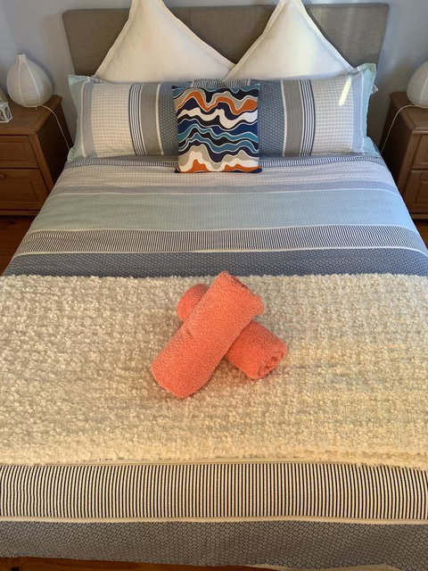 Moana Beach Sunset Holiday Accommodation A - Lightning Ridge Tourism 1