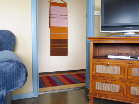 Kestrel Downs - Lightning Ridge Tourism 17