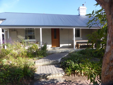 Penzance Cottage Glenelg - Lightning Ridge Tourism 0