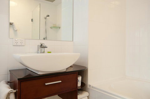 Adabco Boutique Hotel Adelaide - Lightning Ridge Tourism 27